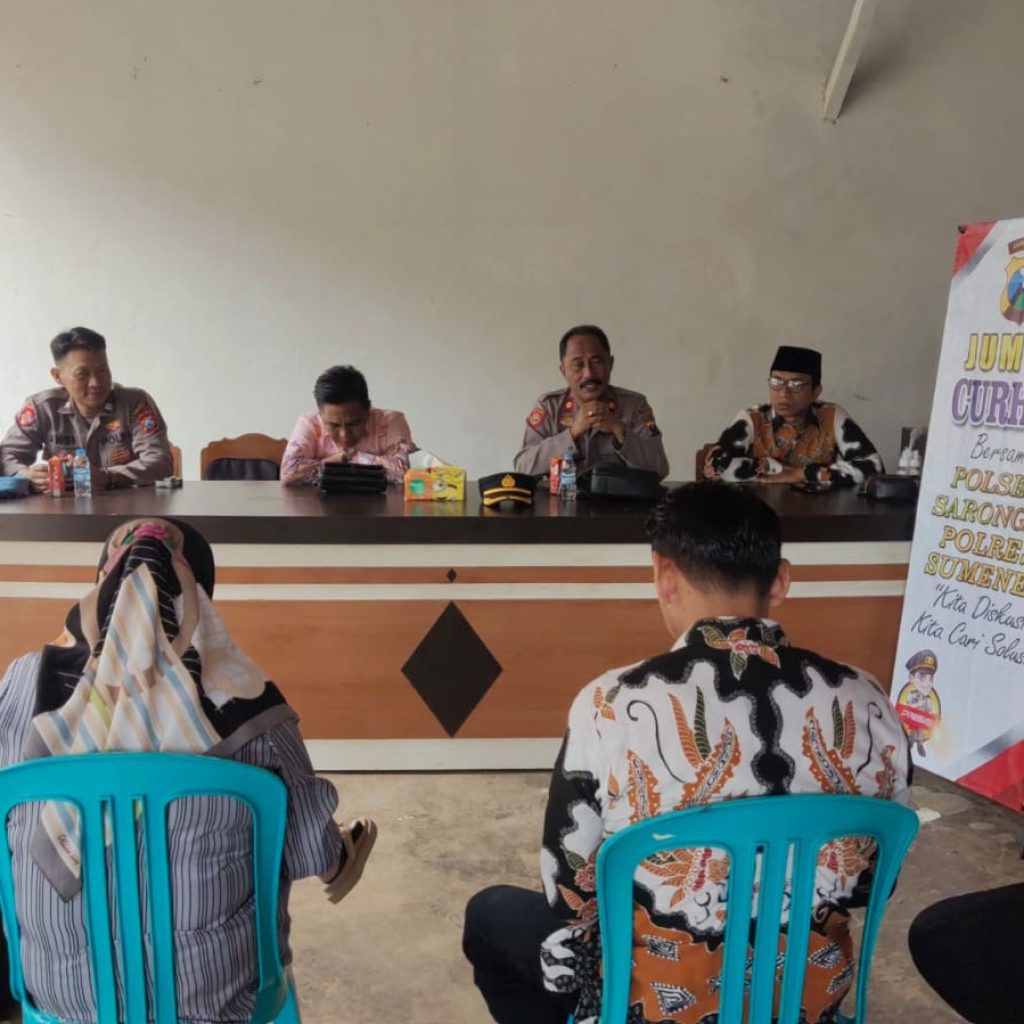 Gelar Jumat Curhat, Polsek Saronggi Serap Aspirasi Warga