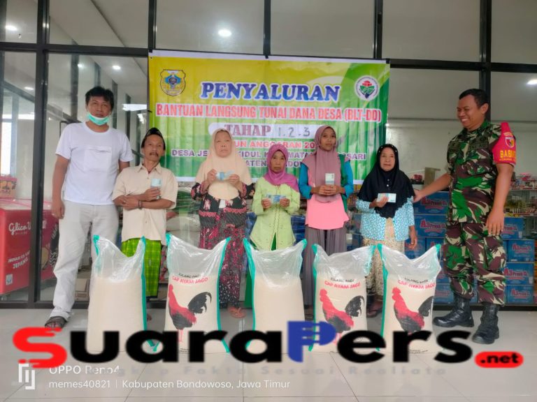 Penyaluran BLT DD Tahap 1, 2 dan 3 Oleh Pemdes Jebung kidul Kecamatan Tlogosari Bertempat di Pasar BumDes Subur Abadi.