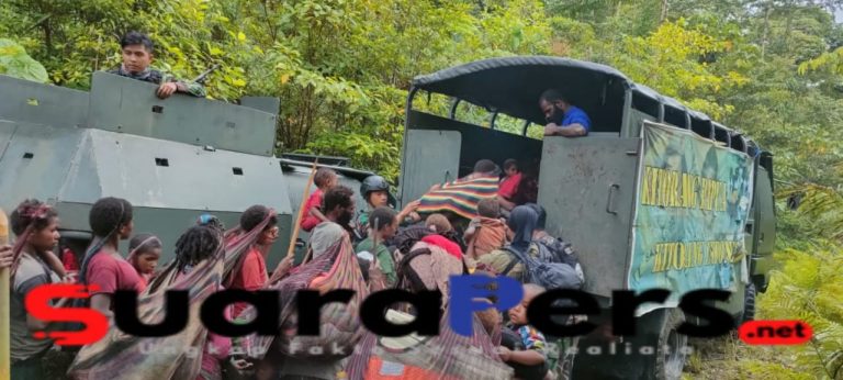 4 Hari Berjalan Kaki, Masyarakat Koroptak Di Evakuasi Tim Patroli YONIF R 514 KOSTRAD Ditengah Hutan Nduga