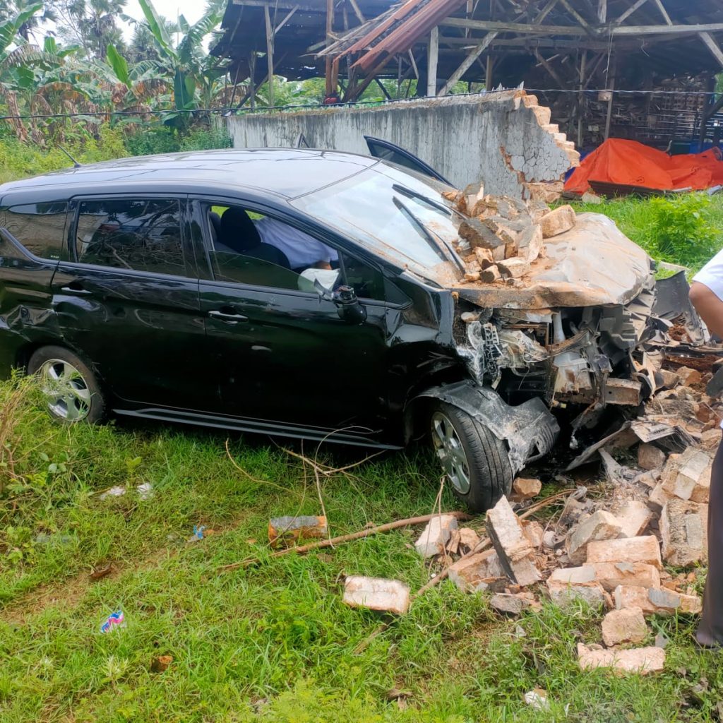 Mobil Xpander Tabrak pengendara Sayur Keliling, Korban luka ringan 