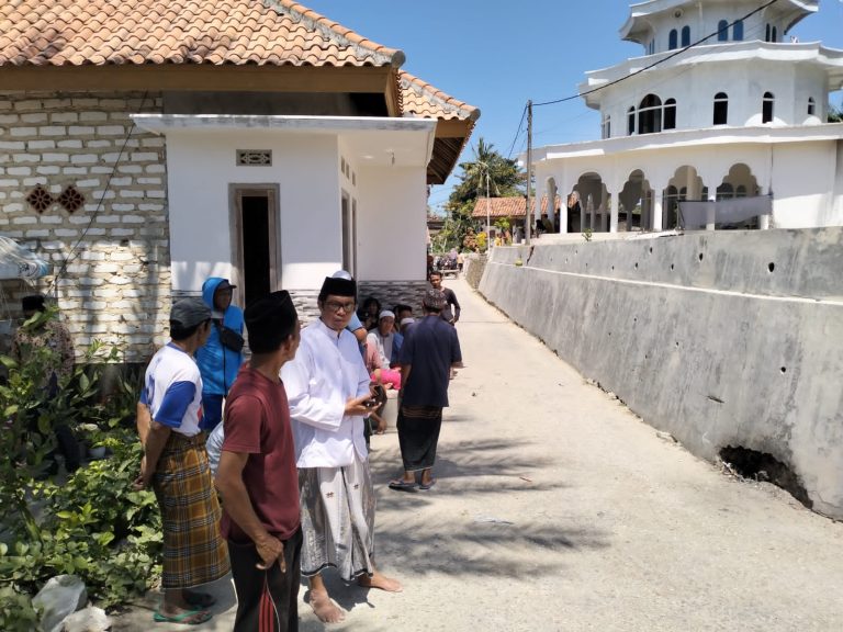 Bunyi Aneh Dalam Tanah, Gegerkan Warga Lenteng.