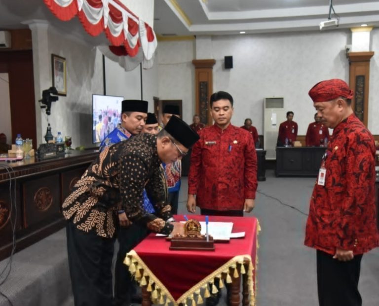 Bangar DPRD Sumenep Bahas Finalisasi R-APBD tahun anggaran 2024.