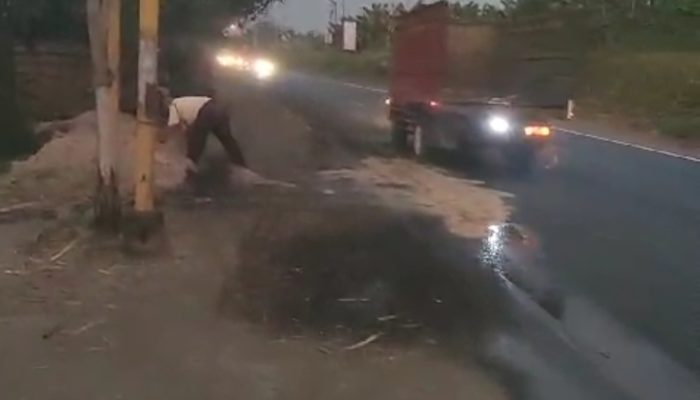 Tumpahan Zat Cair Diduga Dari PT. ENERO Energi Agro Nusantara, Mengakibatkan Pengendara Celaka