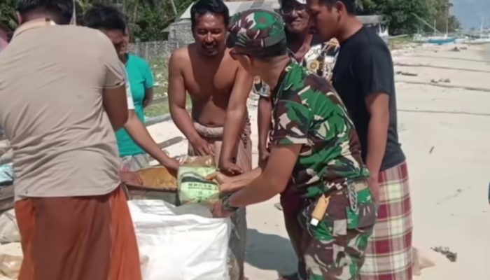 Nelayan Temukan 35 Paket Diduga Sabu di Laut Masalembu