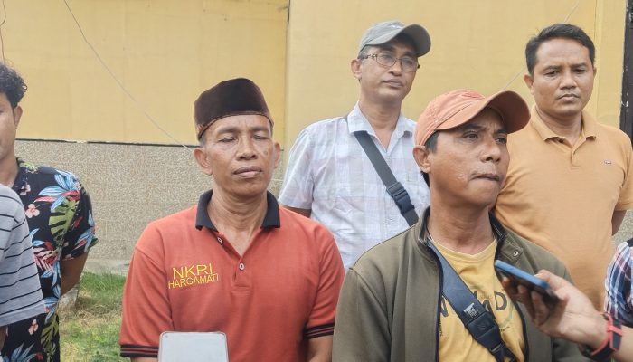 Warga Pasongsongan Serahkan Mosi Tak Percaya ke PN Sumenep Terkait Kasus Kamsih