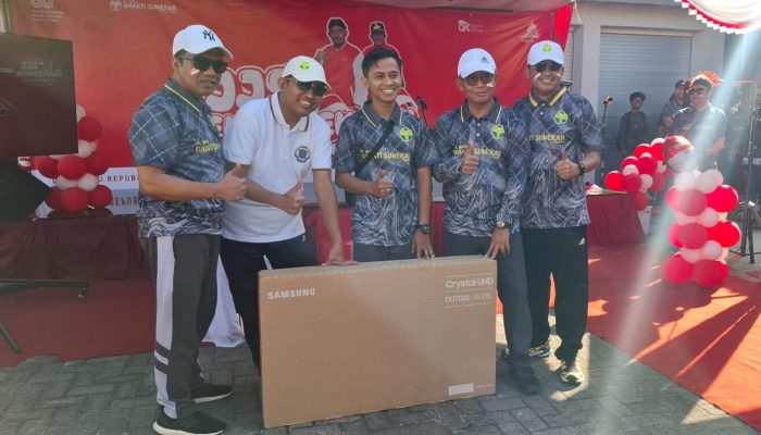 BPRS Bhakti Sumekar Rayakan HUT RI ke-80 dengan Jalan Sehat dan Semangat Persatuan