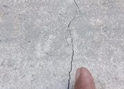 Rabat Beton Rp1,05 Miliar Didesa Sabuntan Diduga Mulai Rusak