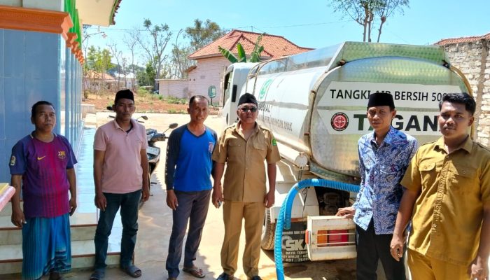 Krisis Air Bersih di Langsar, Pemkab Sumenep Bersama Baznas Salurkan Bantuan